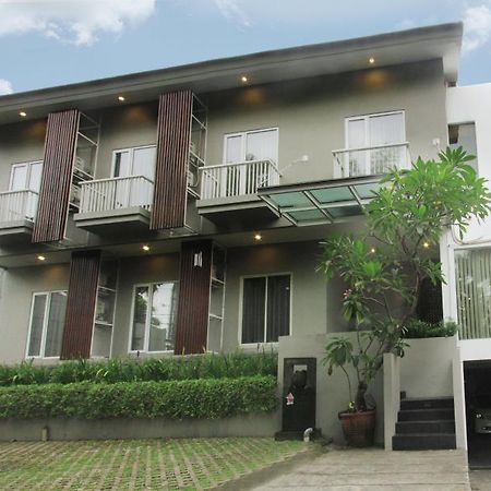 Omah Dasar Hotel Jakarta Exterior photo